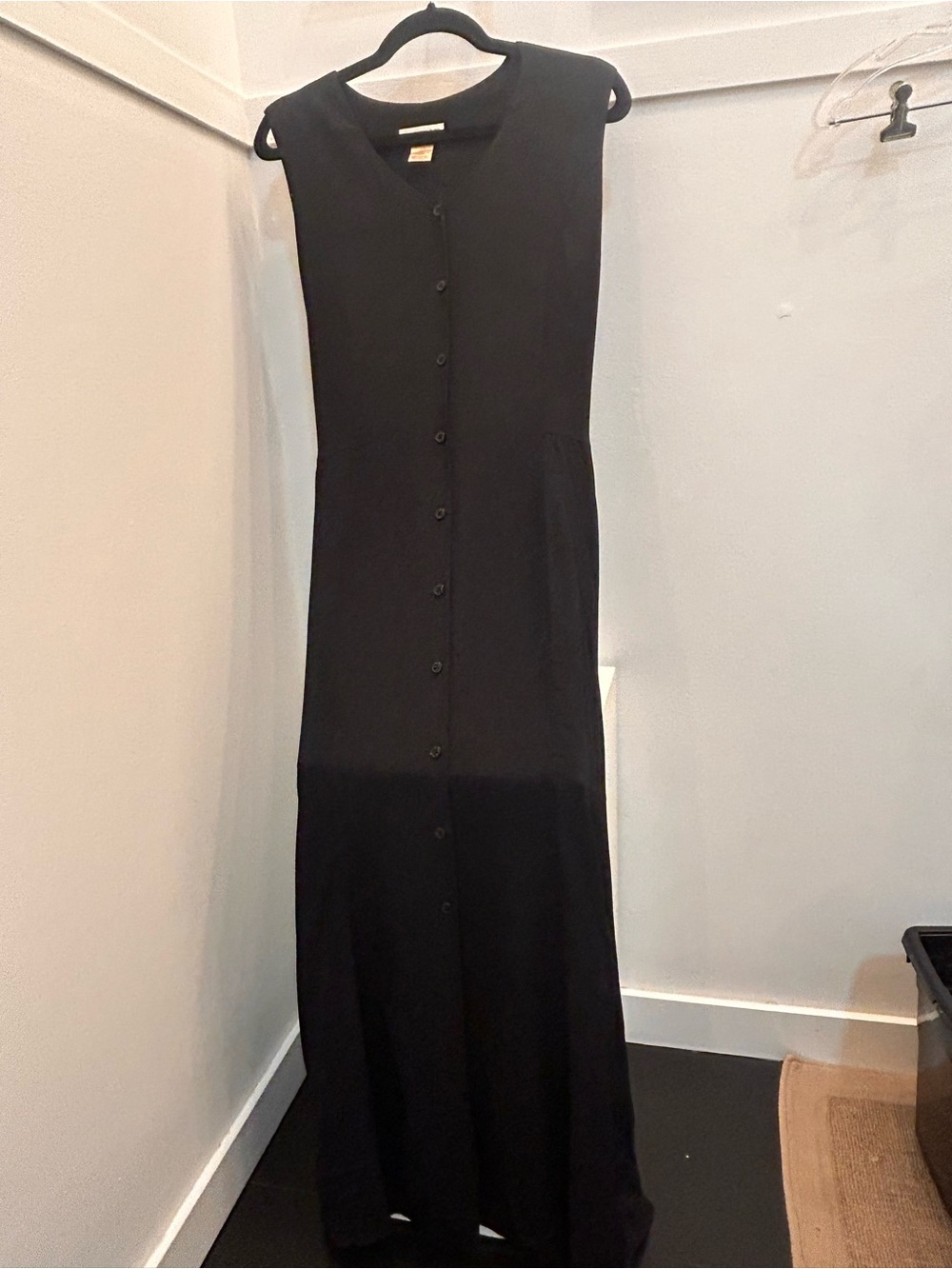 Vintage Club Monaco Sleeveless V-Neck Button-Front Black Maxi Dress Rayon - Picture 2 of 6
